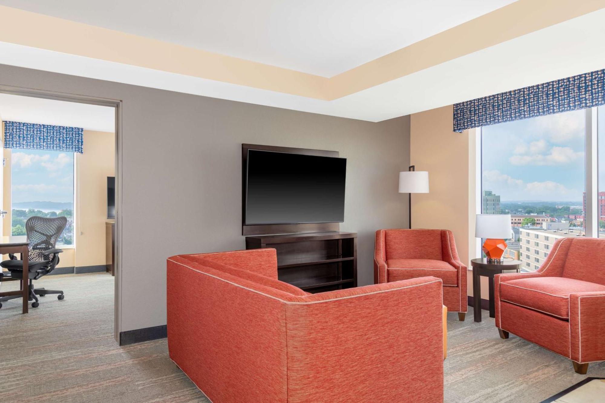 Hampton Inn & Suites Madison Downtown Esterno foto
