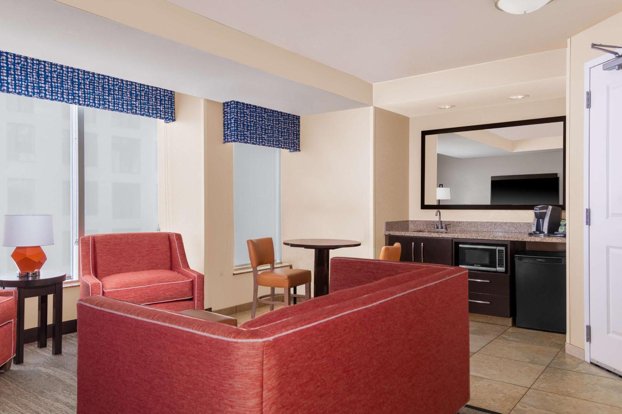 Hampton Inn & Suites Madison Downtown Esterno foto