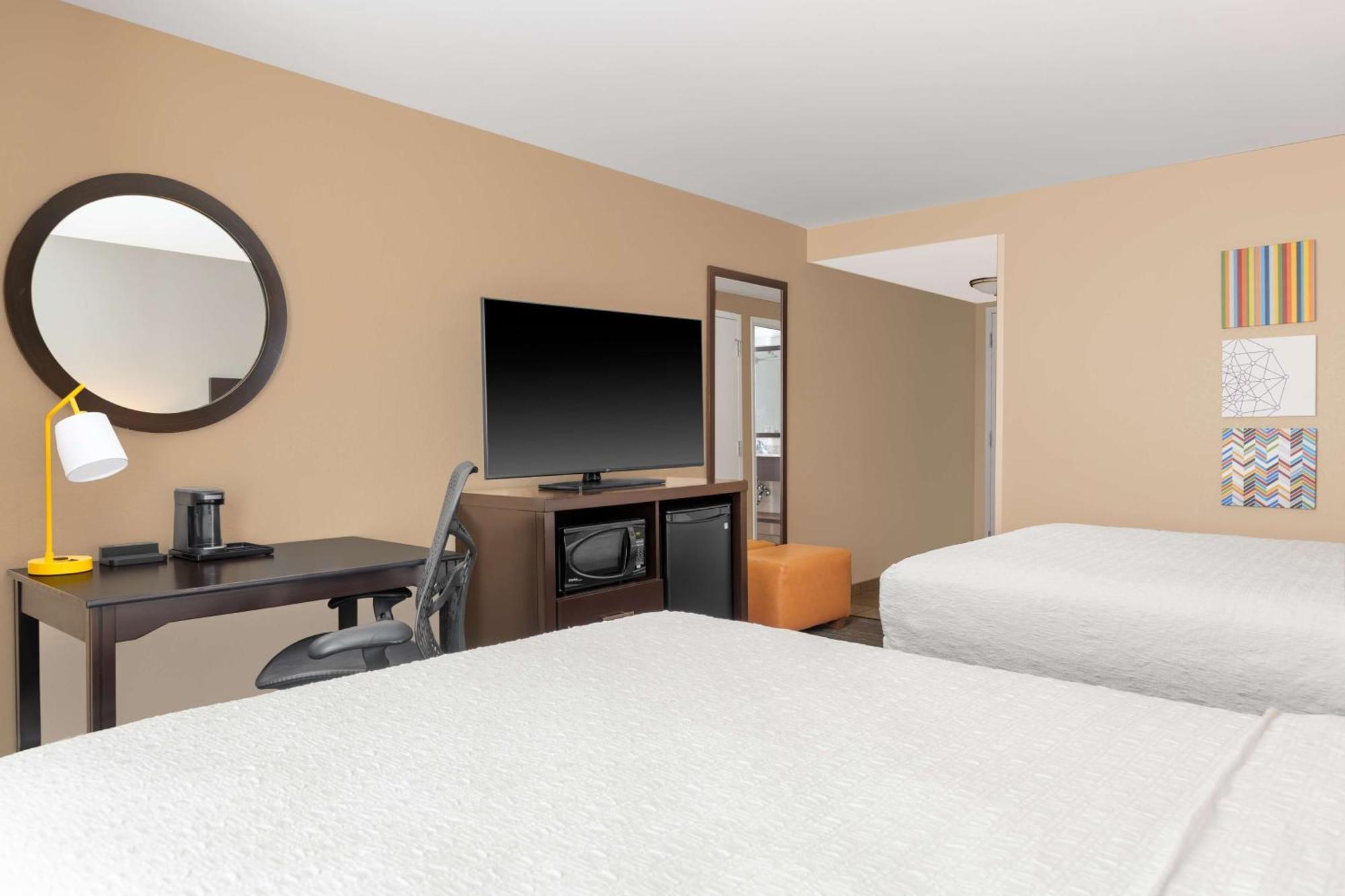 Hampton Inn & Suites Madison Downtown Esterno foto