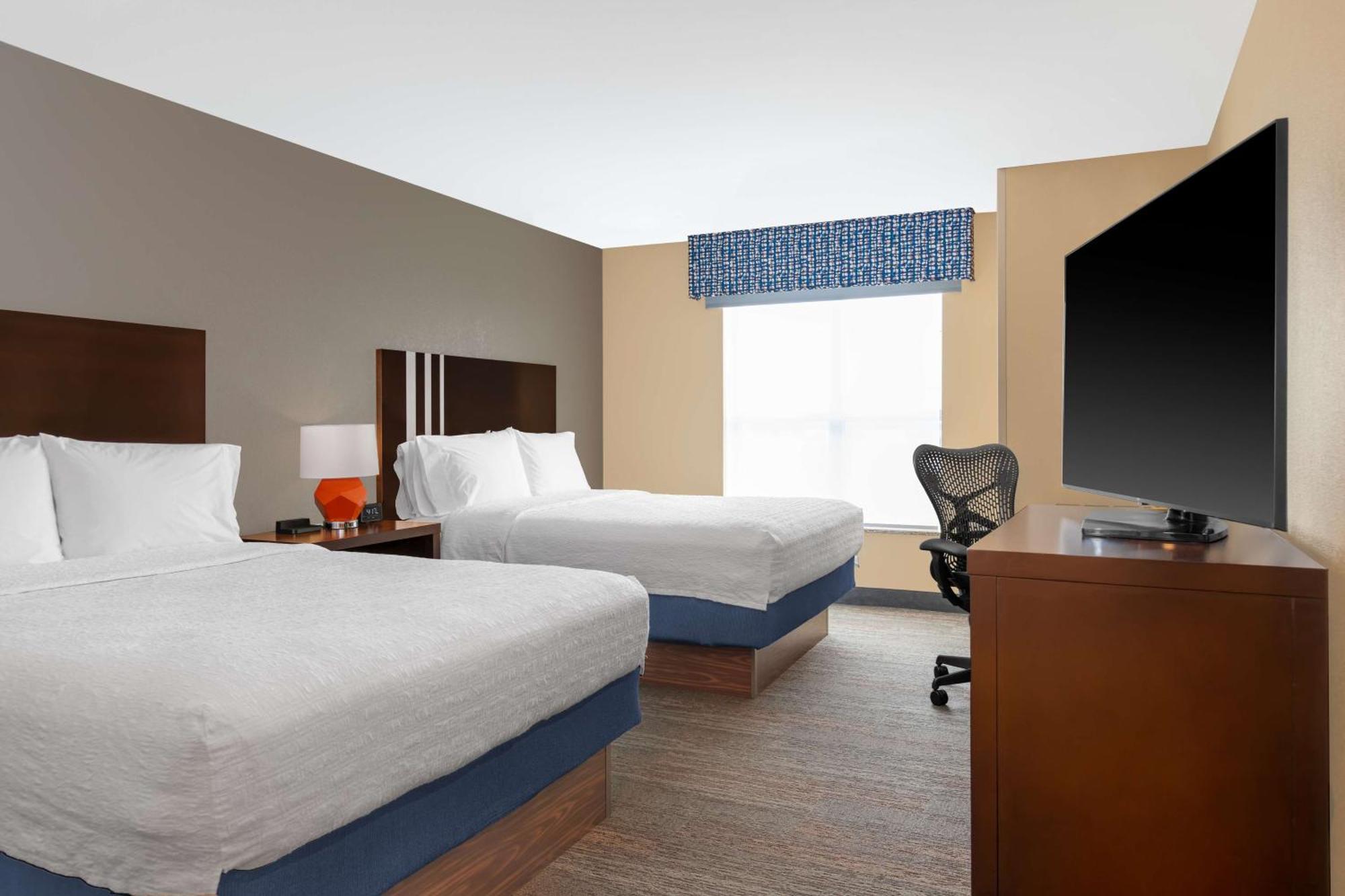 Hampton Inn & Suites Madison Downtown Esterno foto