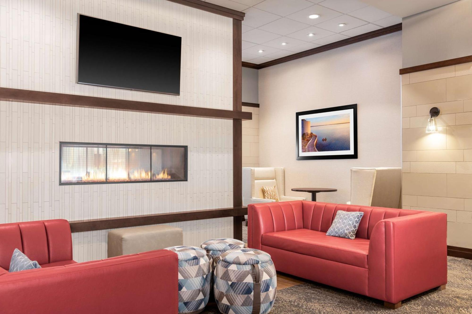 Hampton Inn & Suites Madison Downtown Esterno foto