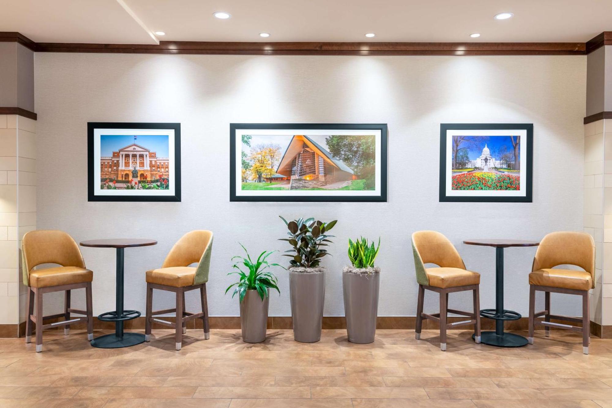 Hampton Inn & Suites Madison Downtown Esterno foto